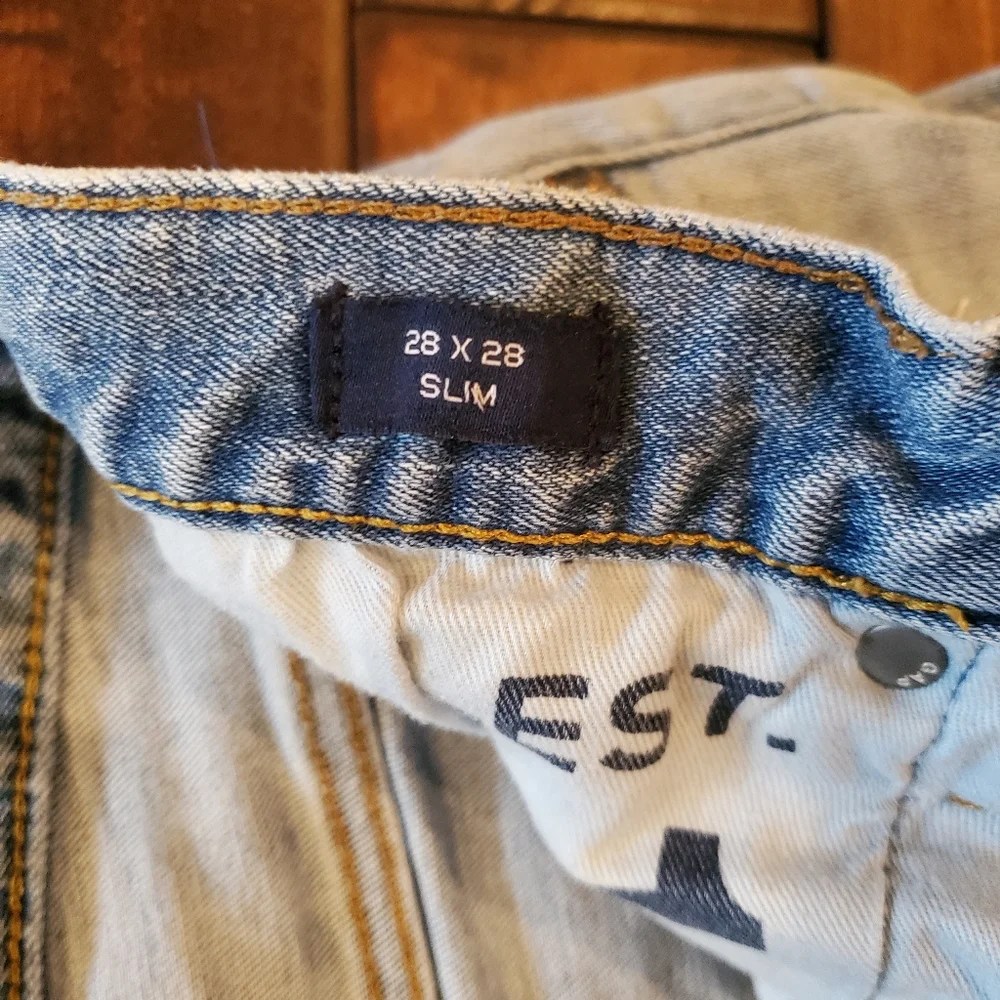 EUC Gap Light-wash jeans sz 28 x 28 - Picture 3 of 4